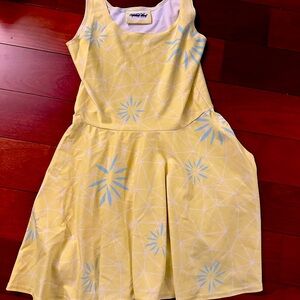 Joy costume from inside out- EUC 
Stretchy dress and wig